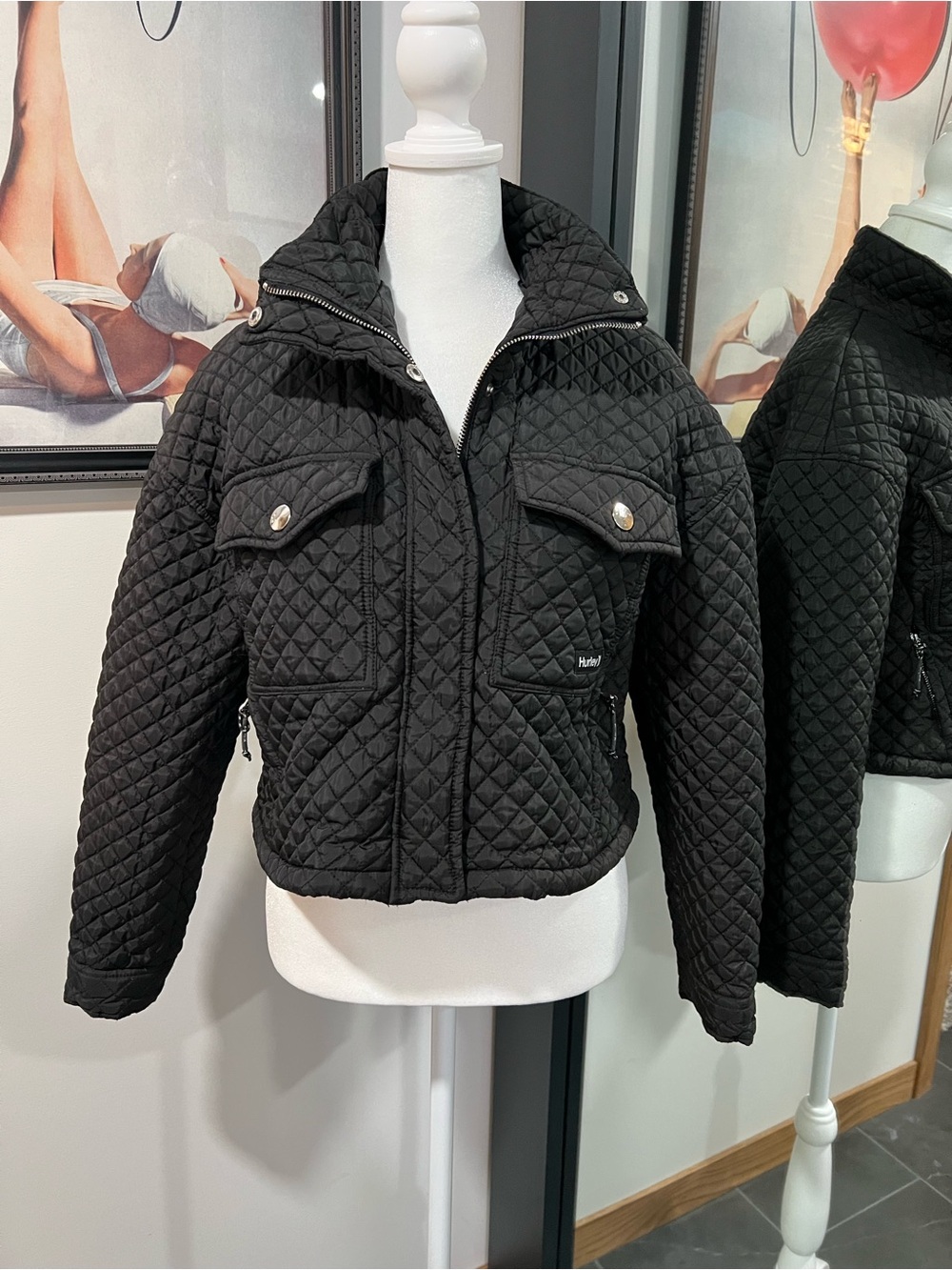 Hurley Women’s Black Cropped Quilted Jacket Zip Up Puffer Size M